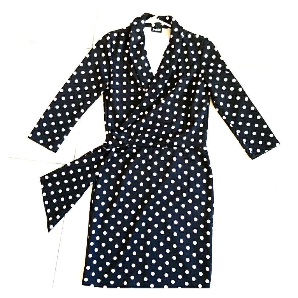 Black fitted dress w/ white polka dots